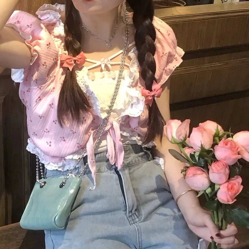 带子狼 在那双小手中封面